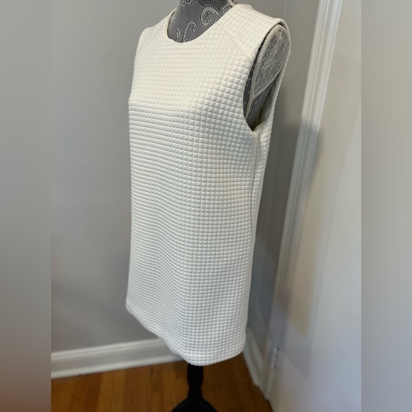 Willi Smith. Large. White Quilted.  Small Square check pattern. Sleeveless Dress - Picture 15 of 16